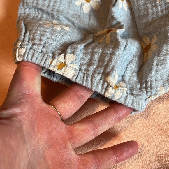 Wild Wawa Summer Bloomers Daisy Shorts - Picture 3 of 3